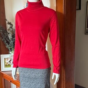 NWT northern reflections size small cotton Red Turtleneck Sweater
